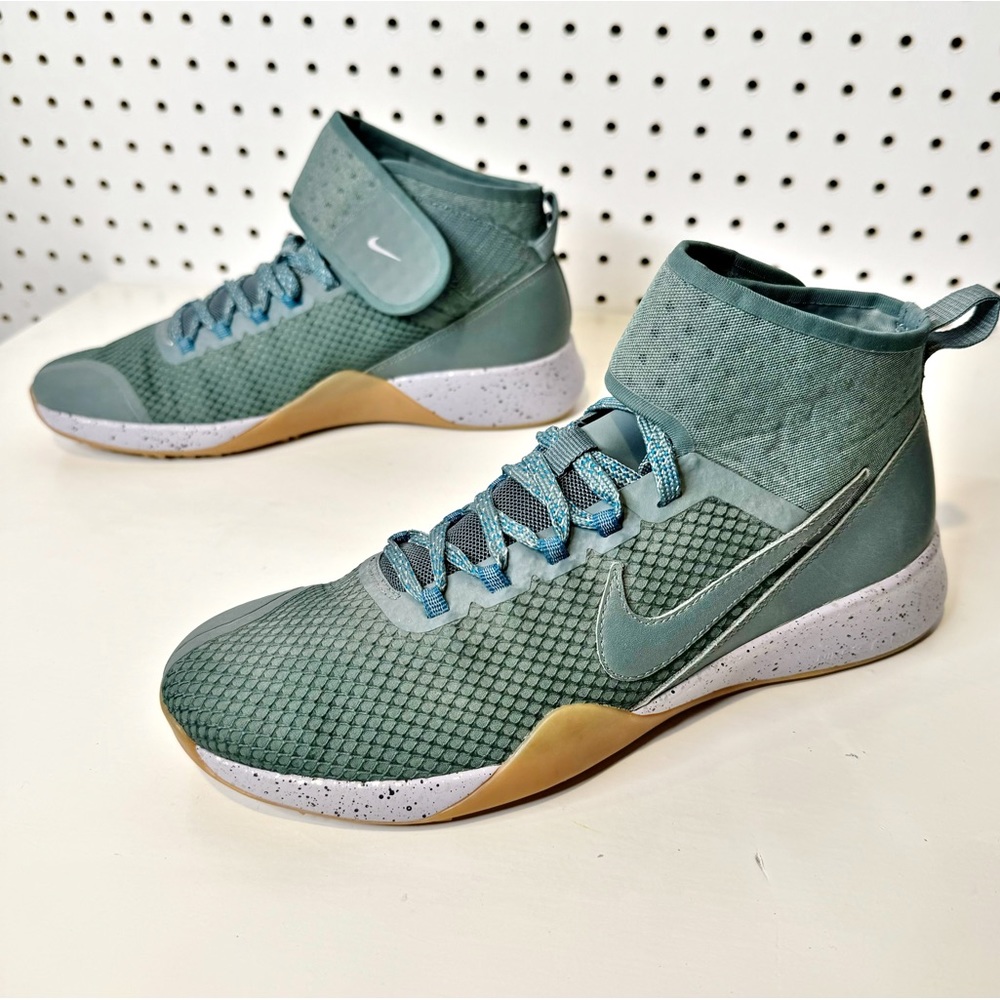 Nike | Women's Air Zoom Strong‎ 2 Mid-Top Mesh Training Shoe Sz. 7